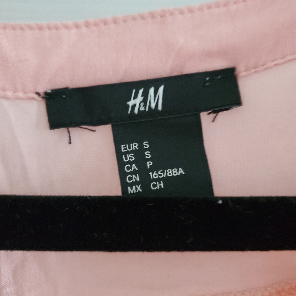H&M blouse - Picture 2 of 2